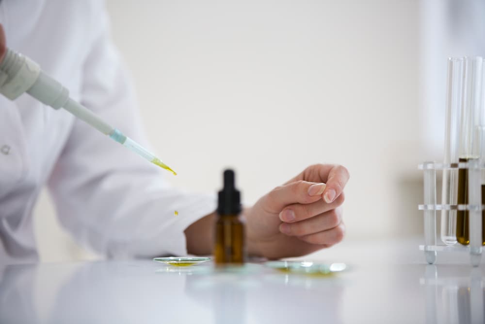 testing CBD oil in lab